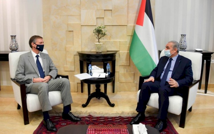 رئيس الوزراء في حكومة رام الله محمد اشتية 