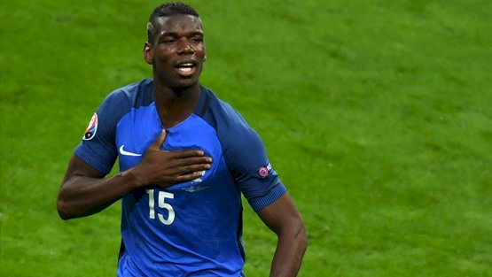 بول بوغبا نجم مانشستر يونايتد الإنجليزي ومنتخب فرنسا 