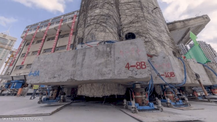 بناية تتحرك