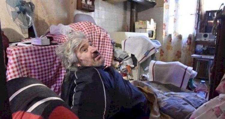 آلان بانابيير.. على الأرض في منزله