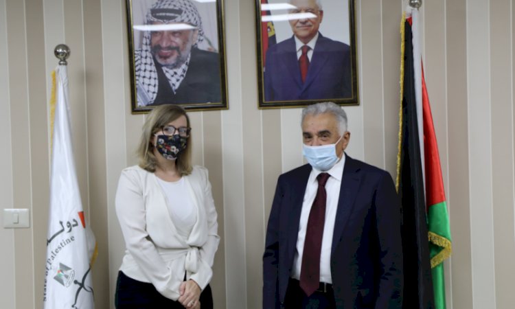 المستشار أبو شرار وممثلة كندا روبن ويتلوفر