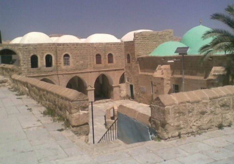 مسجد مقام النبي موسى 