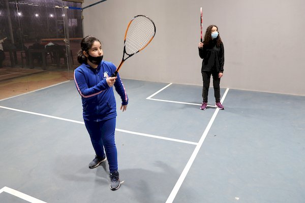 فتيات غزة تمارس رياضة الاسكواش