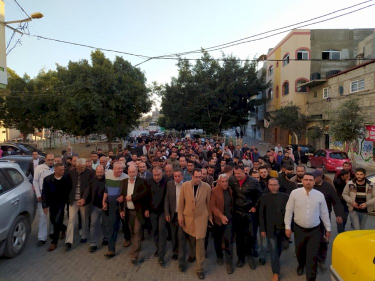 مشاركة قيادة وكوادر وأعضاء محافظة الشمال بواجب العزاء للاخ محمود العبسي