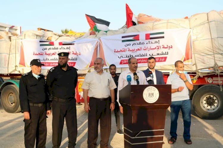 رفح:استقبلت حركة فتح محافظة رفح اليوم في معبر رفح قافلة من ٢٧ شاحنة تضم معدات وتجهيزات لصالح المستشفى الميداني الإماراتي . وعدد 2 شاحنة دفاع مدني ( اطفائية) لصالح جهاز الدفاع المدني. 