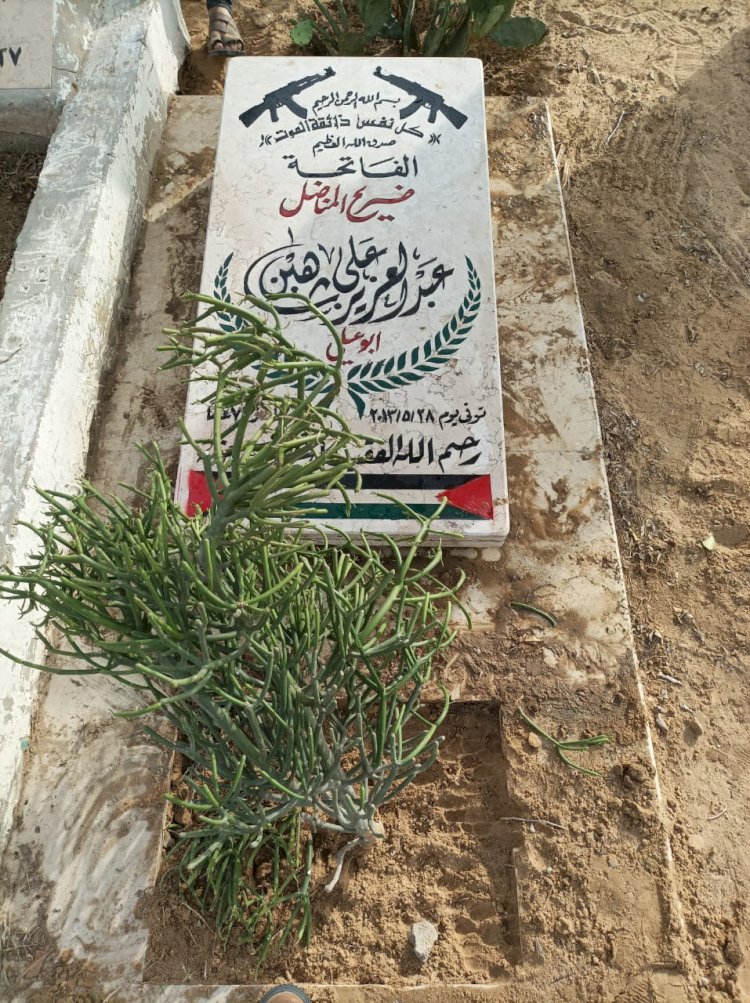 مجلس العمال بحركة فتح محافظة رفح  ينظم يوم تطوعي لتنظيف وتشجير المقبرة الشرقية