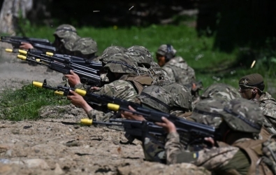 الهجوم المضاد..أوكرانيا تنتظر "الثغرة" وتفجير السد يعقد المهمّة