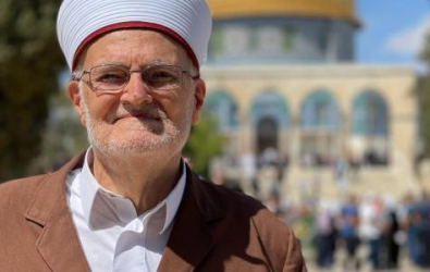 عكرمة صبري: الاحتلال يسعى لإخفاء ما يجري في الأقصى عن العالم