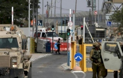 925 حاجزا وبوابة عسكرية تعيد تشكيل الجغرافيا الفلسطينية في الضفة