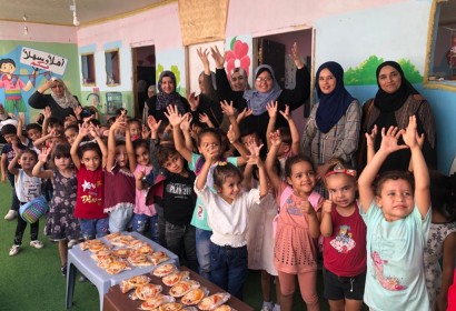 مجلس المرأة في حركة فتح بمحافظة خان يونس ينفذ يوماً ترفيهياً بعنوان "فطور صحي لعام دراسي جديد"