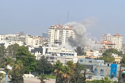 محدث بالصور: 10 شهداء بينهم طفلة وعشرات الجرحى في عدوان جديد للاحتلال على قطاع غزة