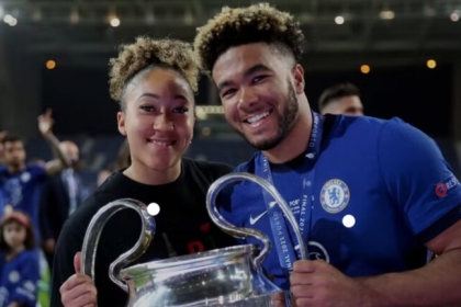 لأول مرة.. أخ وأخت يلعبان معا في فرق إنجلترا الكبرى