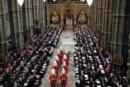 بوتين والأسد وخامنئي.. أبرز الغائبين عن جنازة الملكة اليزابيت