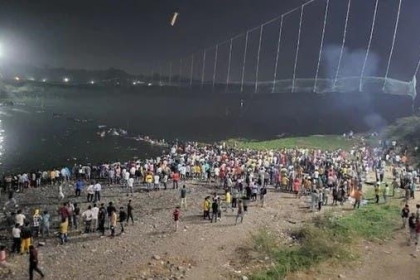 30 قتيلا بانهيار جسر معلق في الهند