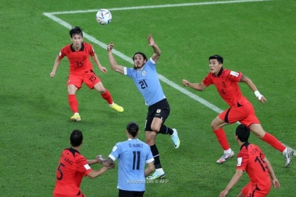 التعادل السلبي يحسم مواجهة أوروجواي وكوريا الجنوبية