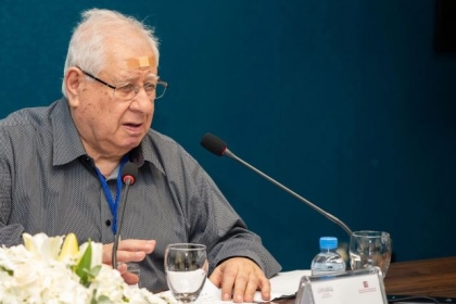 رحيل المفكر والأكاديمي إيليا زريق