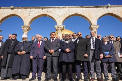 وفد دبلوماسي أوروبي يزور المسجد الأقصى ويطلع على تطورات الأوضاع فيه
