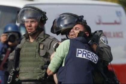 19 صحفيا فلسطينيا في سجون الاحتلال