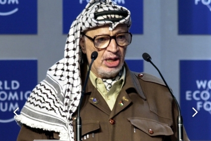 وثائق بريطانية سرية تكشف كواليس محادثات بين بوش وبلير حول ياسر عرفات