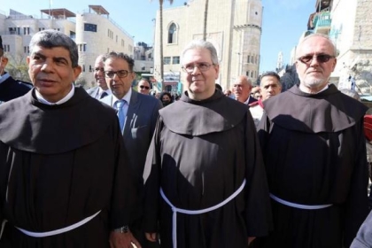 "حراسة الأراضي المقدسة" تدين اعتداء مستوطن على كنيسة تابعة لها