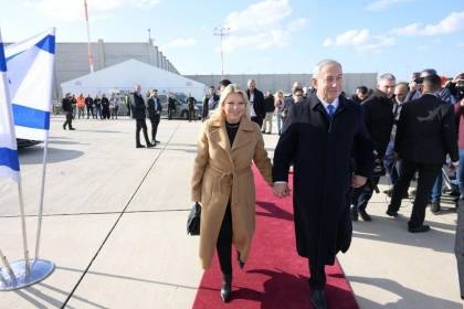 الطيارون "الإسرائيليون" يرفضون نقل نتنياهو وزوجته إلى روما