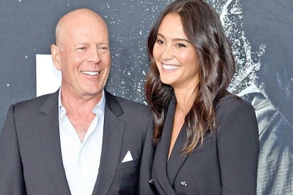 زوجة بروس ويليس تناشد المصوريين احترام الخصوصية