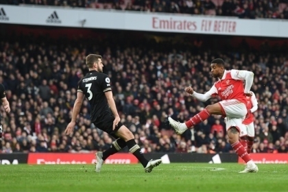 يونايتد يواجه بيتيس وآرسنال يتحدى لشبونة