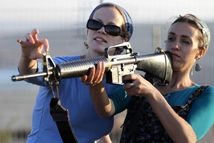 الفصائل تشيد بعملية الأغوار وتحذر الاحتلال