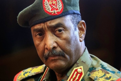 البرهان يتهم حميدتي بالانقلاب على الدولة ويتعهد بمحاكمته