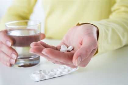 دراسة تحذر من "خطر شديد" يهدد الذين يتناولون الأسبرين يوميا