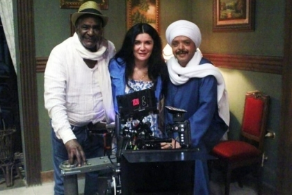 محمد هنيدي يشوق جمهوره بأول صورة من فيلمه الجديد