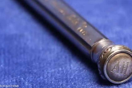 قلم هتلر الشخصي للبيع.. وهذا سعره