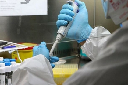 زيادة في عدد المصابين ولقاح جديد يصل اليوم إلى "إسرائيل"