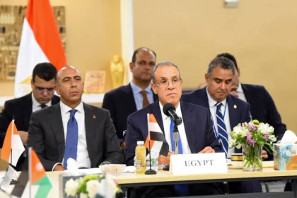 وزير الخارجية المصري يطالب بإنهاء الحرب في غزة وتنفيذ خطة ترامب للسلام