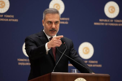 وزير الخارجية التركي يطالب الولايات المتحدة بالضغط على "إسرائيل"