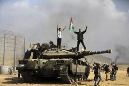 الأتلانتيك: رئيس المخابرات المصرية حذّر إسرائيل قبل 7 أكتوبر.. "غزة ستنفجر في وجوهكم"