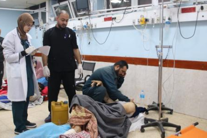 مدير الإغاثة الطبية: انهيار متسارع للقطاع الصحي في غزة وسط نقص حاد بالكوادر والأجهزة