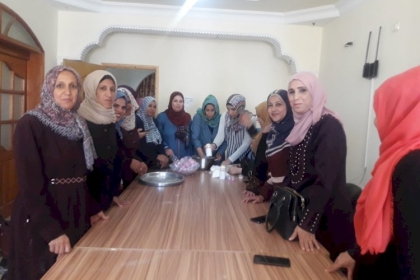 لجنة الأنشطة والمبادرات في مجلس المرأة تنفذ ورشة عمل بعنوان" صناعة المُخمرية وفوائدها"