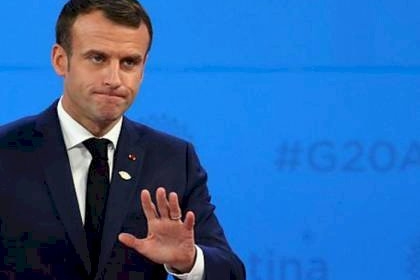 ماكرون يفكر بحظر وسائل التواصل الاجتماعي في جميع أنحاء فرنسا