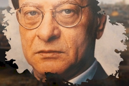 فيديو : محمود درويش .. لروحك السلام "‏ذكرى رحيل شاعر الثورة الفلسطينية"‏⁧‫.