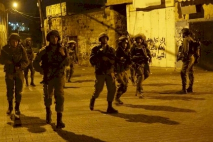 الاحتلال يعتقل ثلاثة مواطنين في طولكرم وبيت لحم
