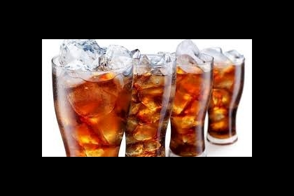 أضرار بالجملة للمشروبات الغازية تصل إلى "الوفاة المبكرة"