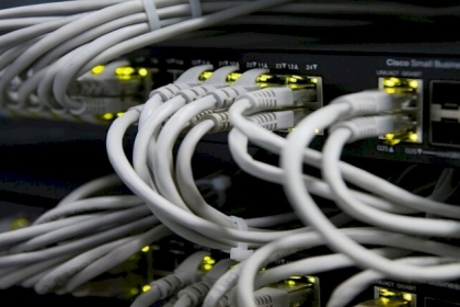 كيف نحمي خصوصية بياناتنا عند استخدام الإنترنت ؟