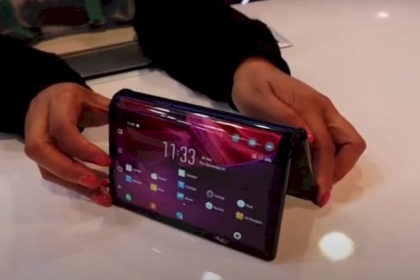 هاتف متطور قابل للطي يستعد لاكتساح الأسواق العالمية