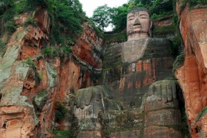 معبد بوذي مصمم من الخشب ارتفاعه 67 مترا... فيديو