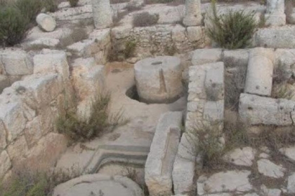 الاحتلال يستولي على خربة "دير سمعان" الأثرية غرب سلفيت