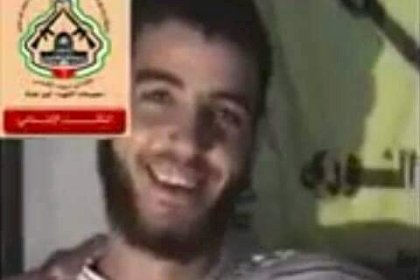 لا تحسبهم مضوا فهم عند ربهم يرزقون 