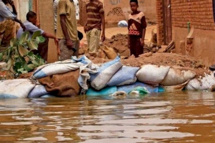 بالصور: ضحايا فياضانات السودان تصل لأكثر من 100 قتيل وعشرات الجرحى