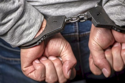 "روبين هود" الروسي .. يسرق النقود ليوزعها على الفقراء