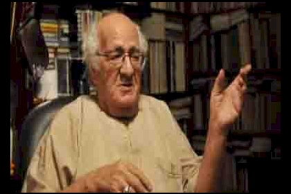 الذكرى الـ9 لرحيل حكاء المهمشين.. الحكواتى خيرى شلبى الذى شغلته أوجاع المهمشين والبسطاء